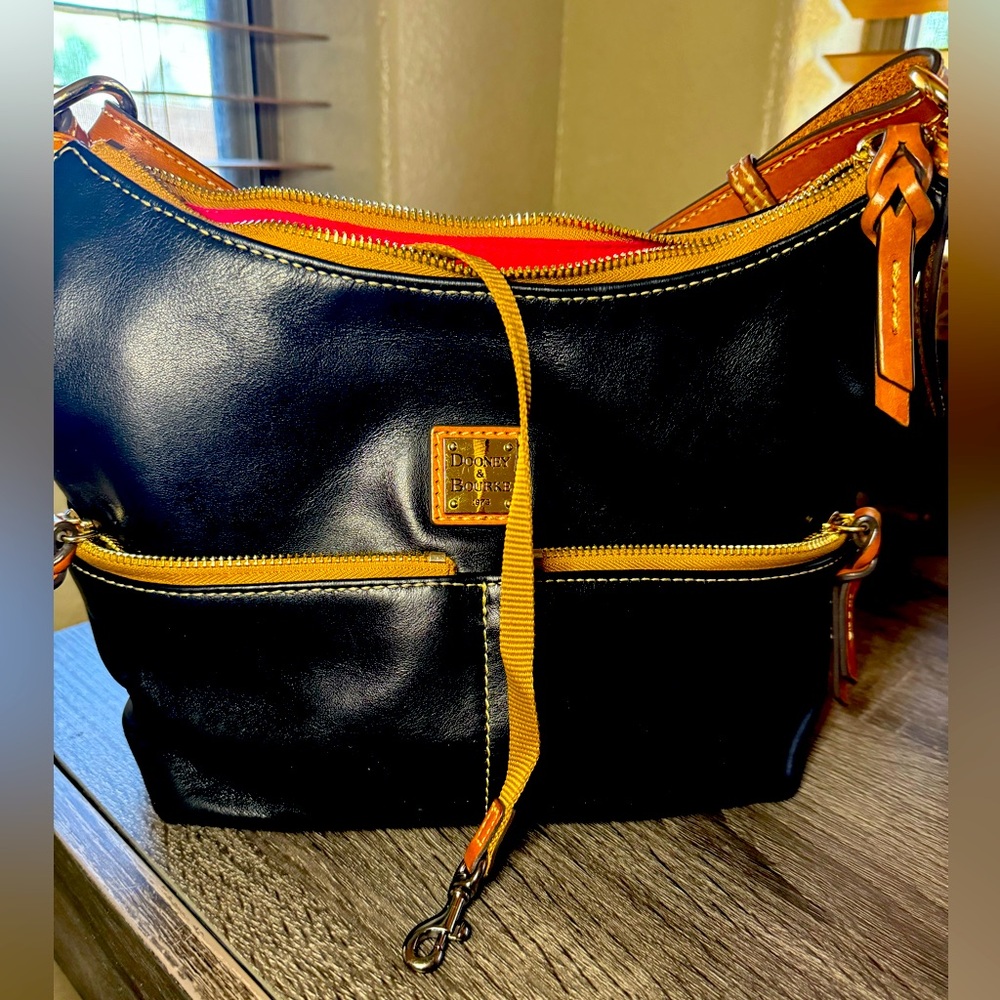 Y2K Dooney and Bourke Shoulder Bag Vintage Black Tan Leather Purse